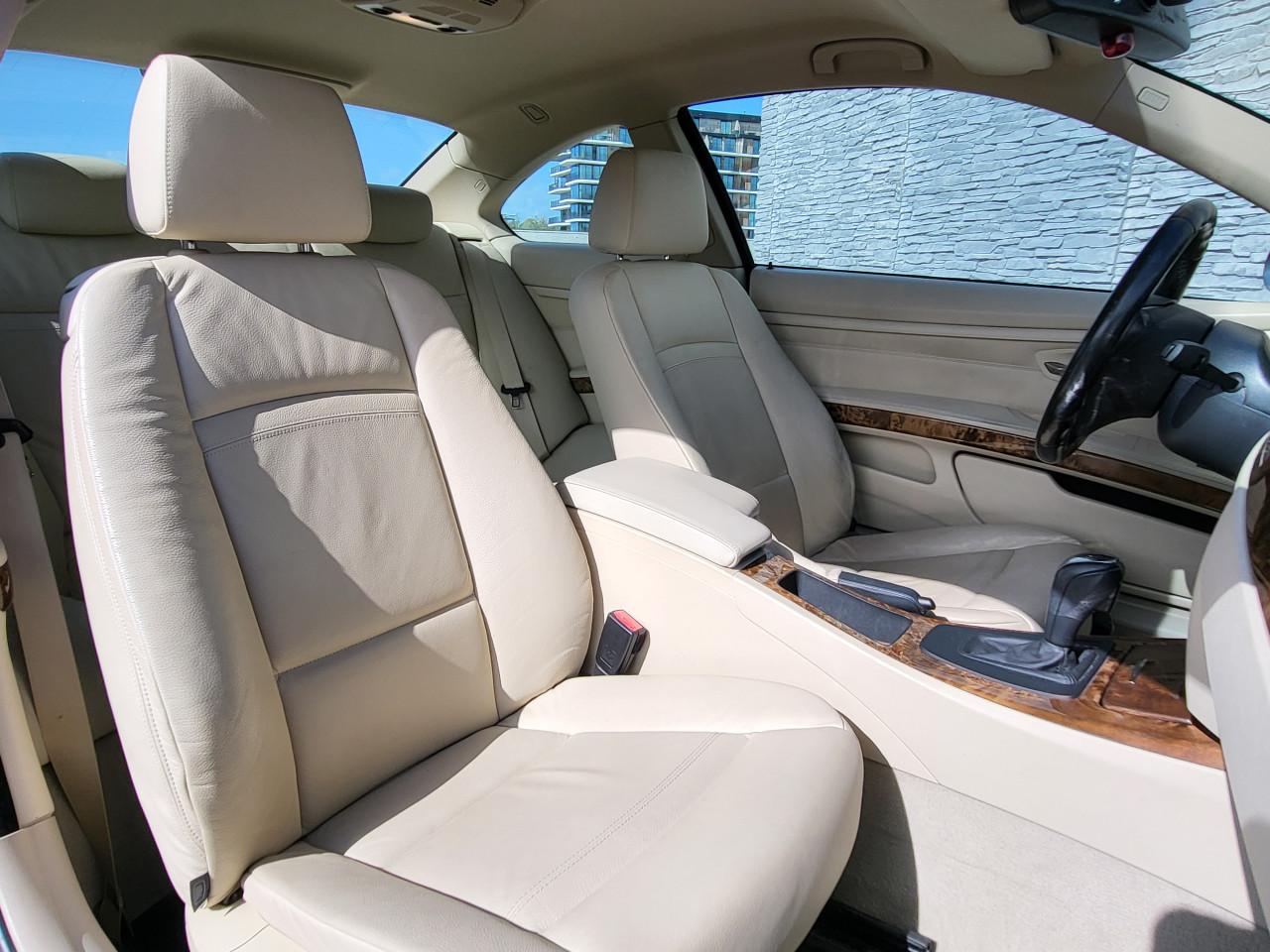 BMW 325i Coupe High Executive Aut. 218pk