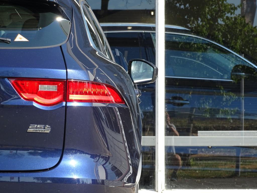 Jaguar F-pace 2.0t awd portfolio | leder | pano | trekhaak