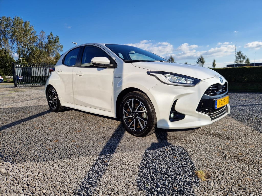 Toyota Yaris 1.5 hybrid first edition | automaat | adaptieve cruise control