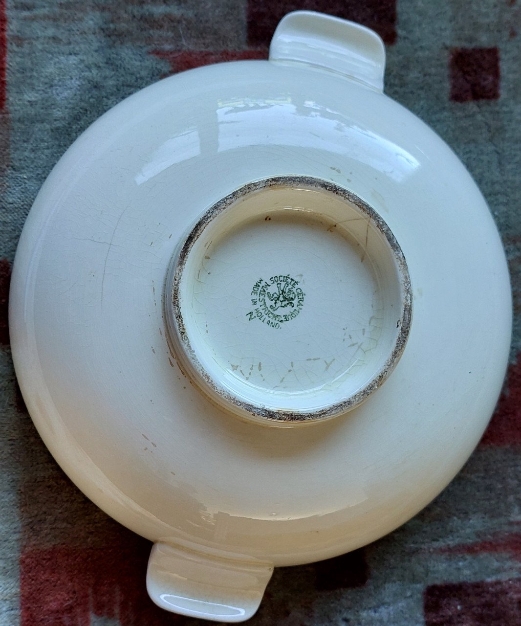 Schaal ø 23 cm.