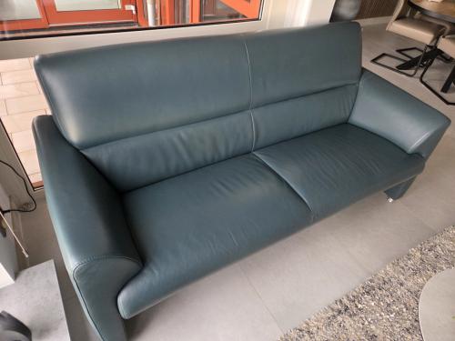 Bank zo goed als nieuw van leer gekocht bij montel