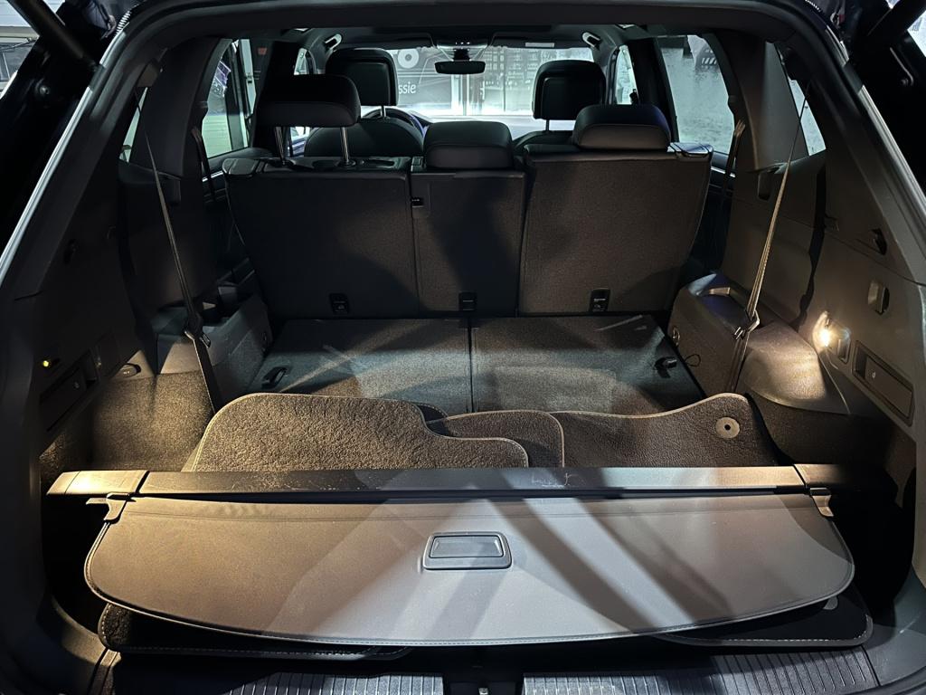 Volkswagen Tiguan Allspace 1.5 tsi highline business r 7p. *nl-auto*1e eige