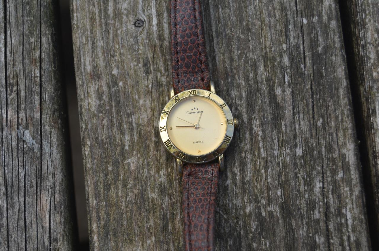 Diverse dameshorloges, werking onbekend!!