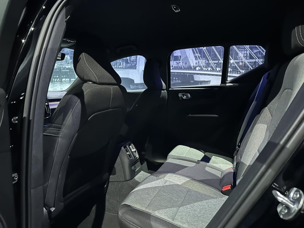 Volvo XC40 1.5 t4 plug-in hybrid plus bright *winterpack*h&k*camera