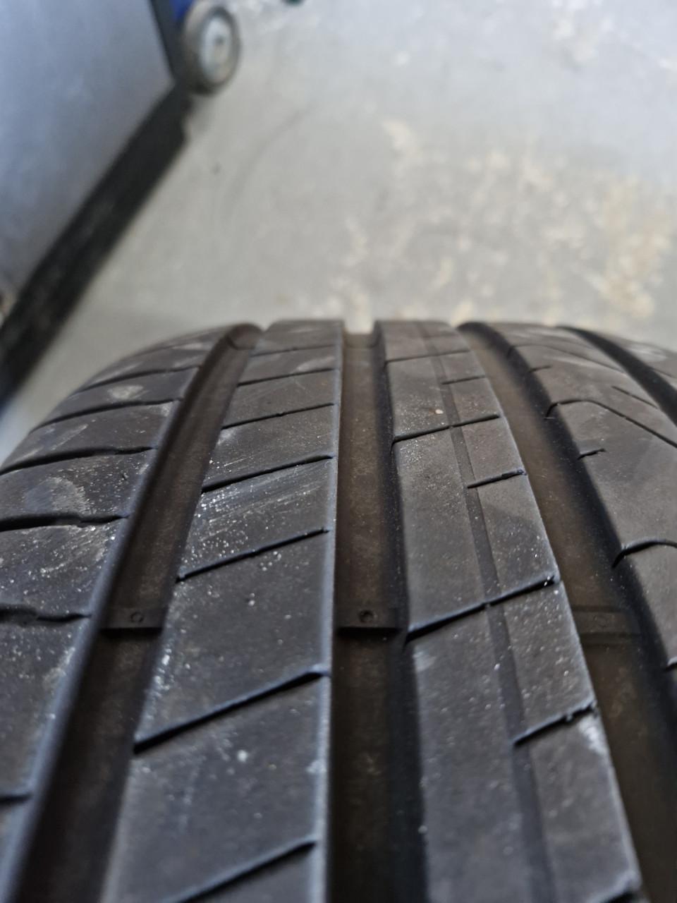 Pirelli Scorpion 235 40 R20