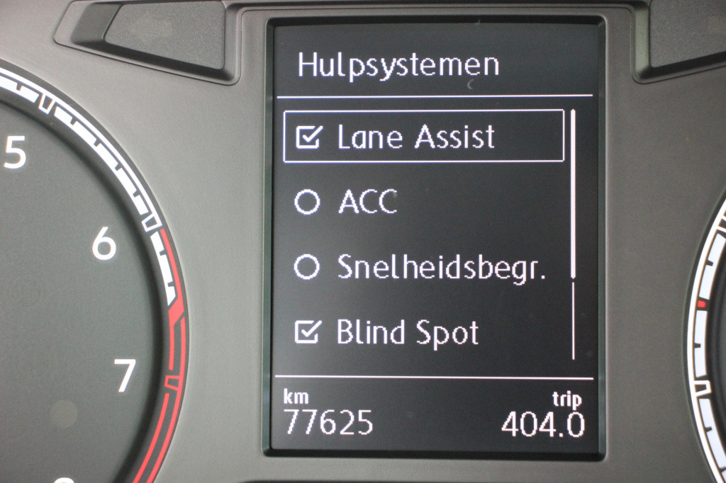 Volkswagen T-roc 1.5 tsi sport | acc | stoelverwarming | carplay |