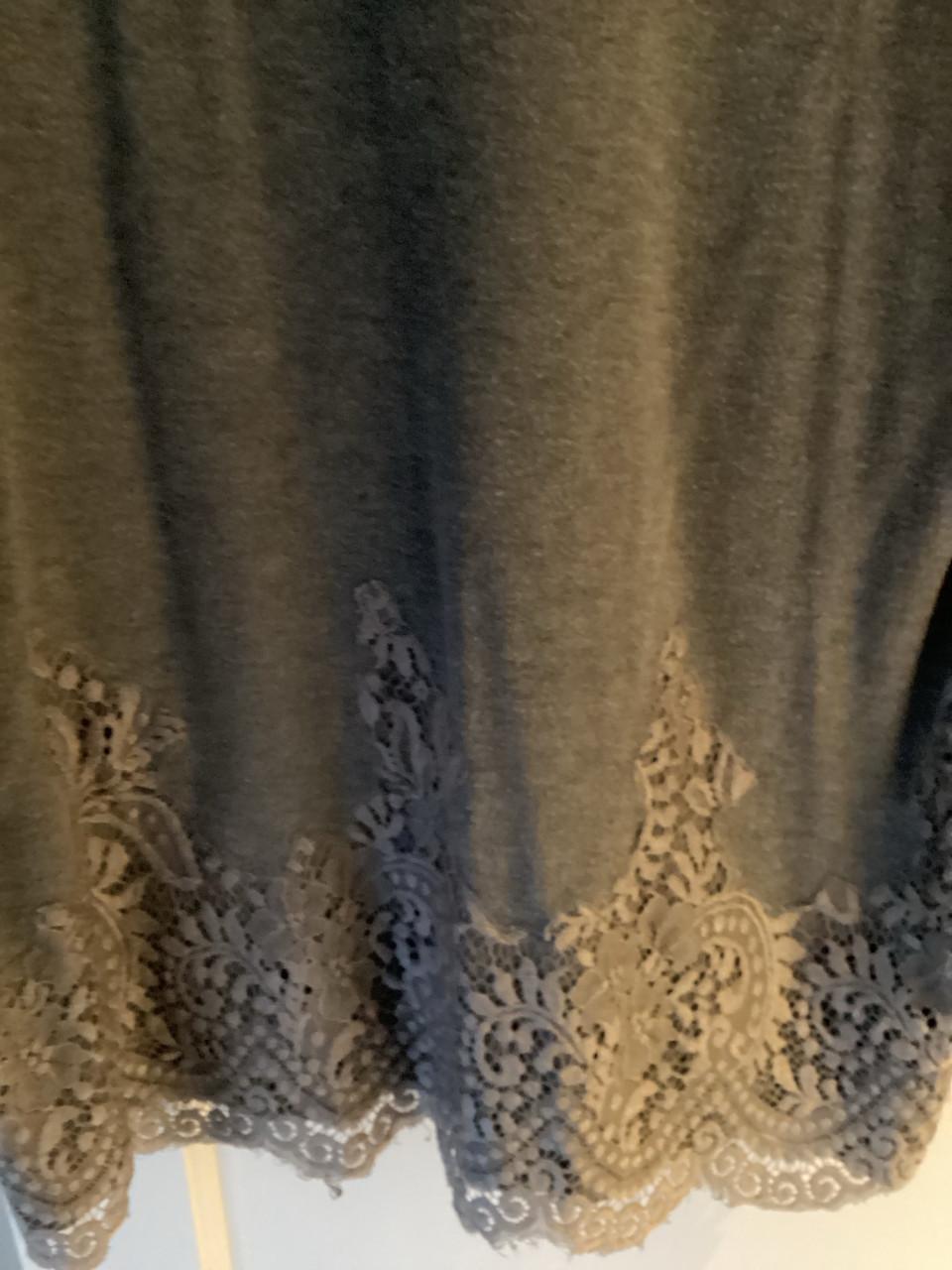 Lane grijze trui met kant gedragen maar nog netjes XL