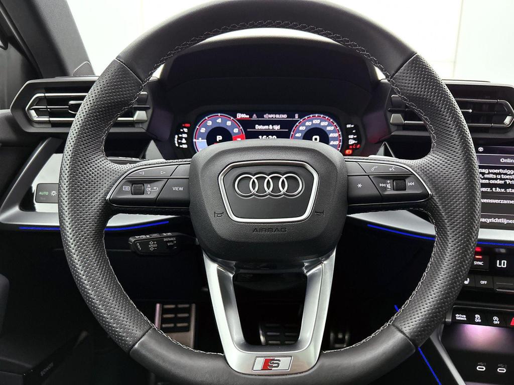 Audi A3 sportback 35 tfsi s edition | 2x s-line | panoramadak | sonos | mat
