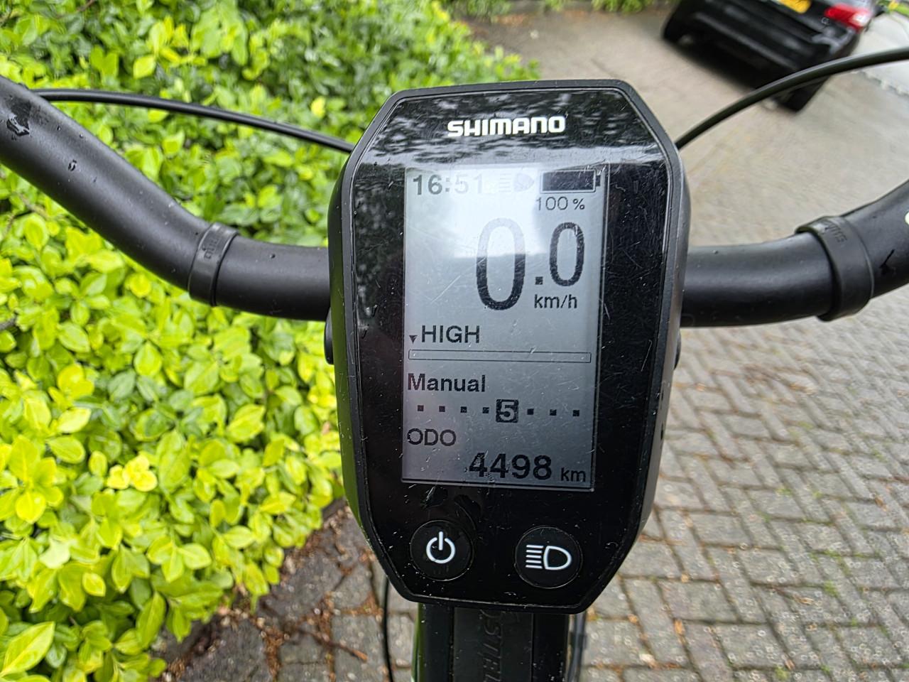 Keurig nette Stella elektrische heren fiets met Shimano middenmotor