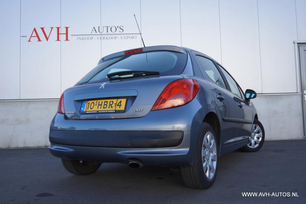 Peugeot 207 1.4 vti xs