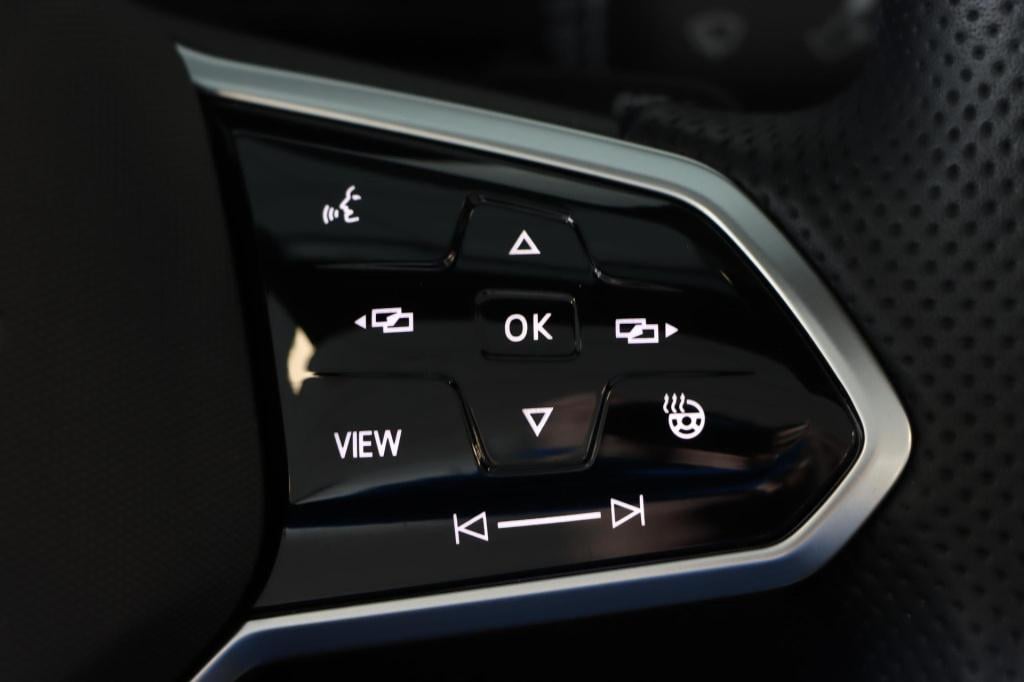 Volkswagen T-roc cabrio 1.5 tsi r-line 150pk dsg7 iq.light | stoel- en stuu