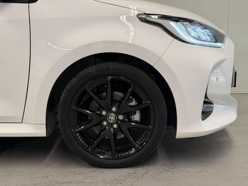 Toyota Yaris 1.5 hyb. executive| jbl| hud| pdc| adap.cruise| bsm| camera