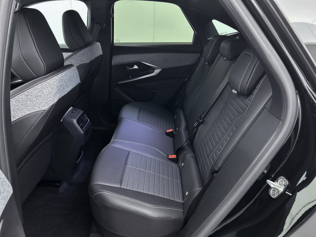 Peugeot E-3008 allure avantage 73 kwh