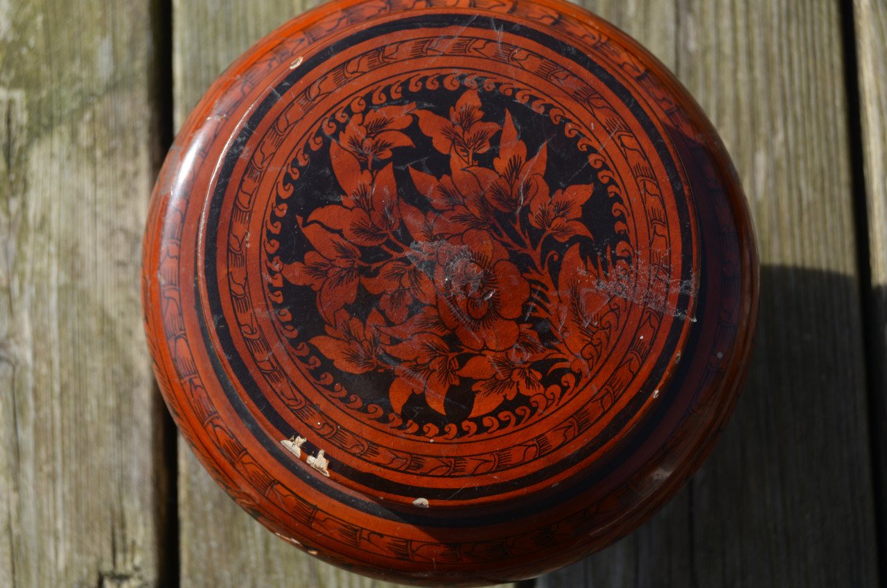 Diverse Japanse en Chinese potjes en blikjes (2)