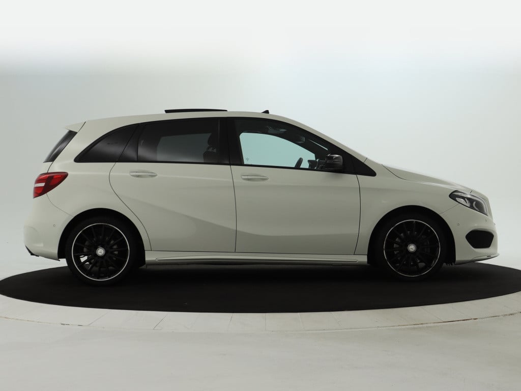 Mercedes-Benz B-Klasse 180 amg night edition plus keyless go | leer | panor