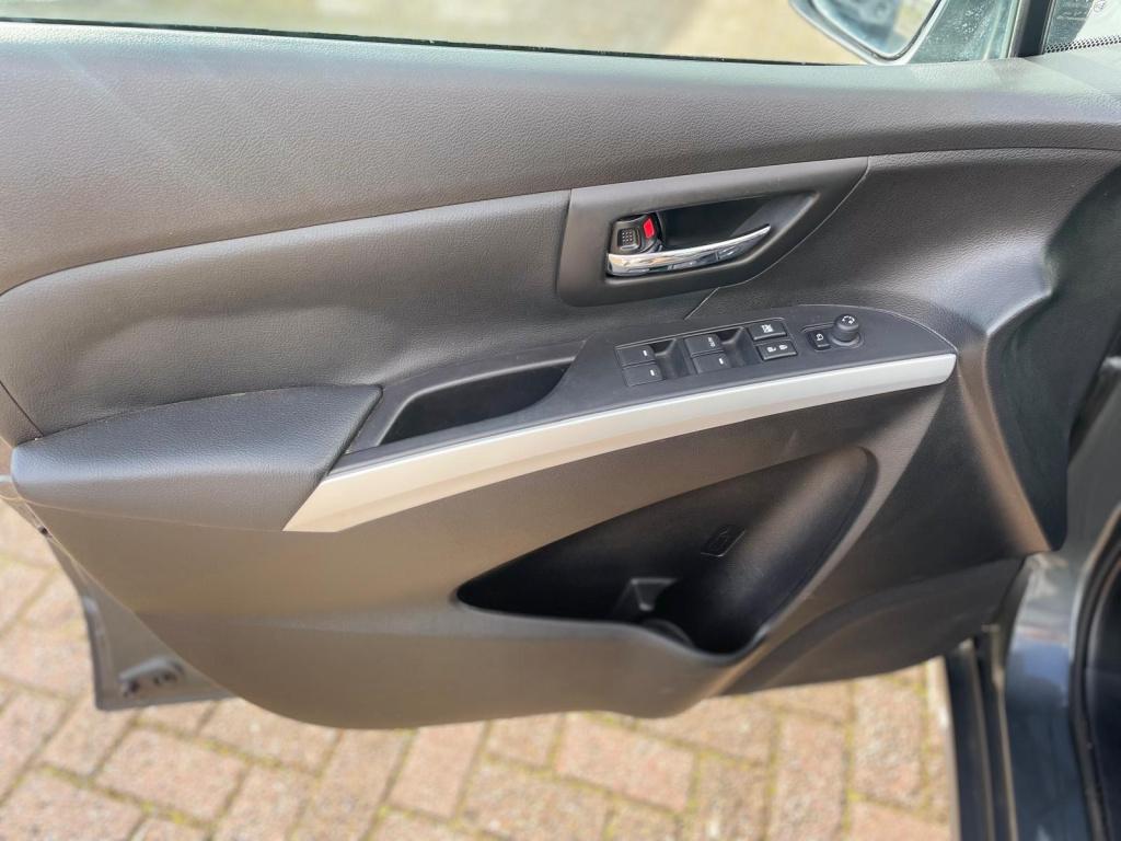 Suzuki Sx4 S-cross 1.4 boosterjet style smart hybrid