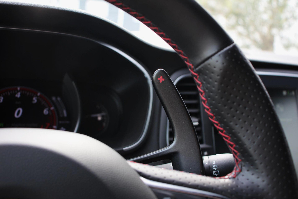Renault Megane 1.8 tce 280 rs - kw v3 - carbon - custom uitlaat