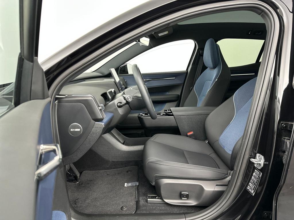 Volvo Ex30 extended range ultra