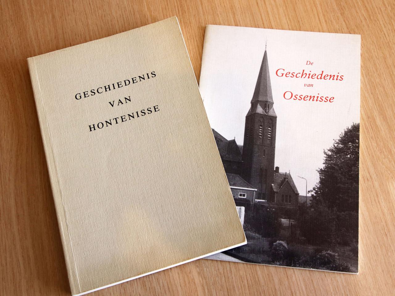 2 boeken: Geschiedenis van Hontenisse en De Geschiedenis van Ossenisse