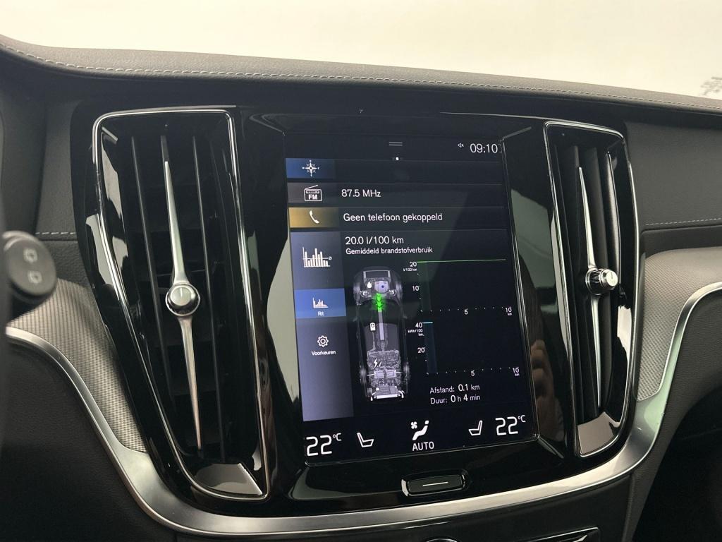 Volvo V60 t8 390pk recharge r-design| pano| 360camera| hud| adap.cruise