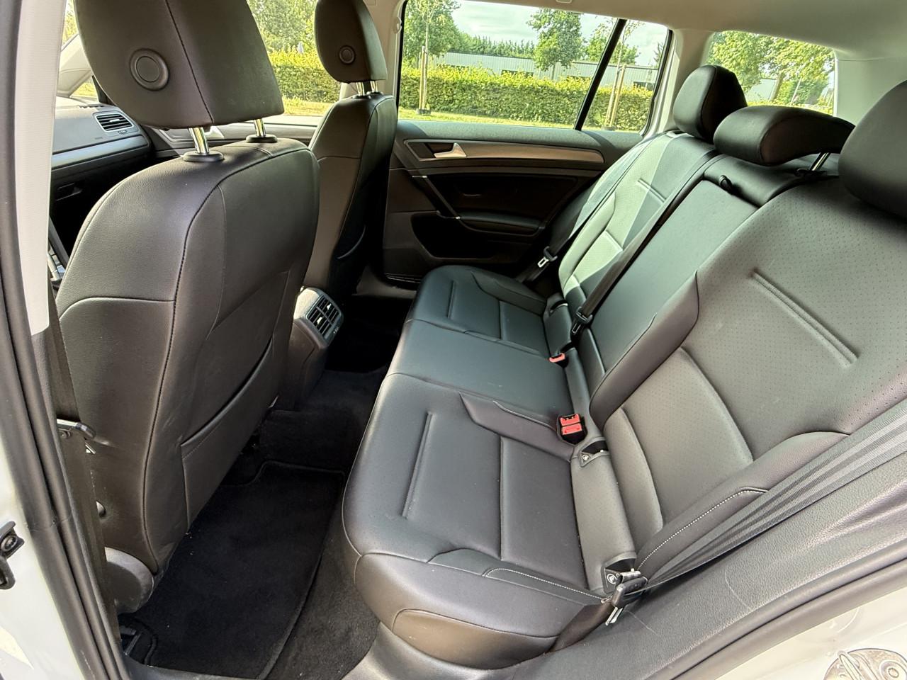 Volkswagen Golf - 1.0 TSI Highline Trekhaak