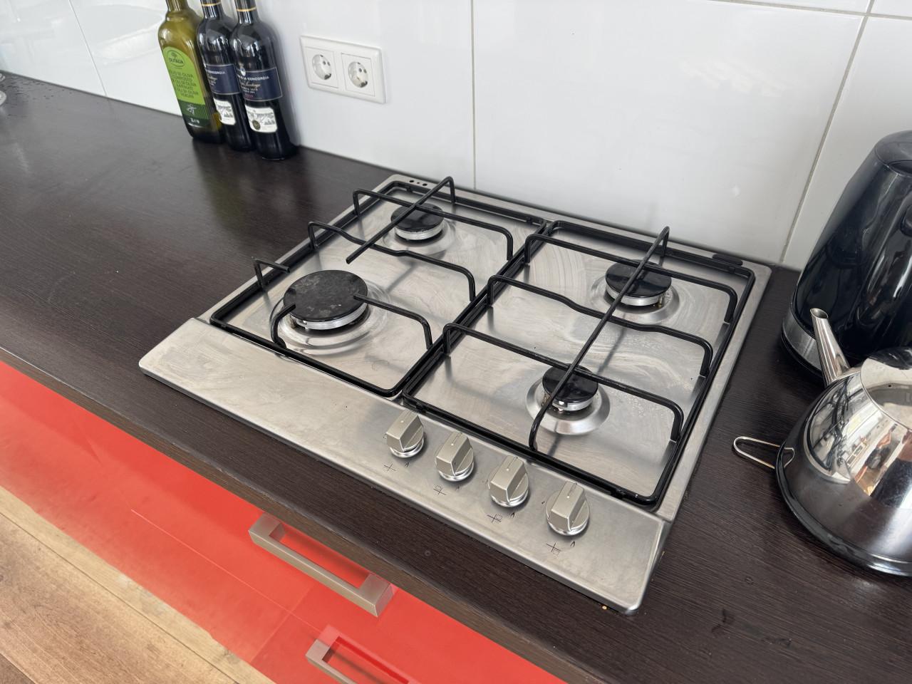 Complete keuken  (zelf uithalen) aangeboden