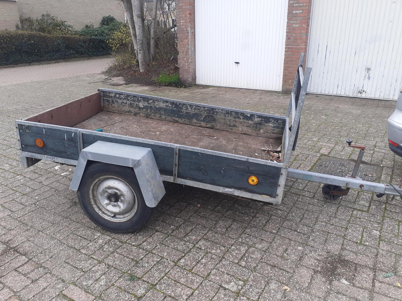 Aanhanger lichte Enkelas bakmaat........ 202 x 116 cm