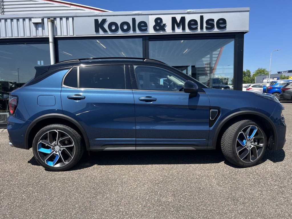 Lynk & Co 01 1.5 261pk plug in hybrid , panodak , 360gr camera , carplay