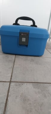 Blauwe beauty case van Delsey