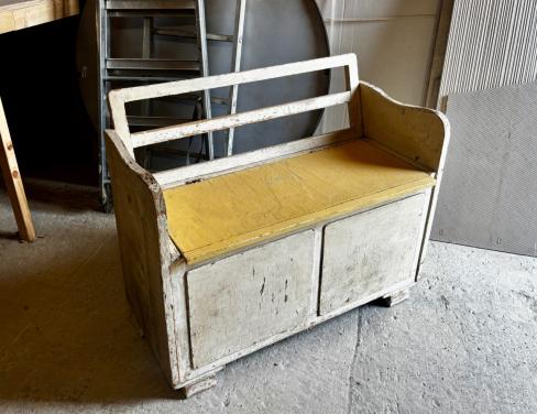 Vintage houten klepbankje