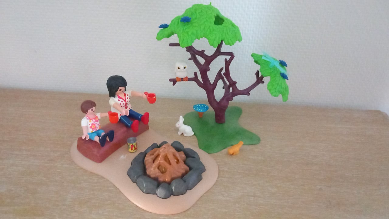 Playmobil gezellig bij het kampvuur