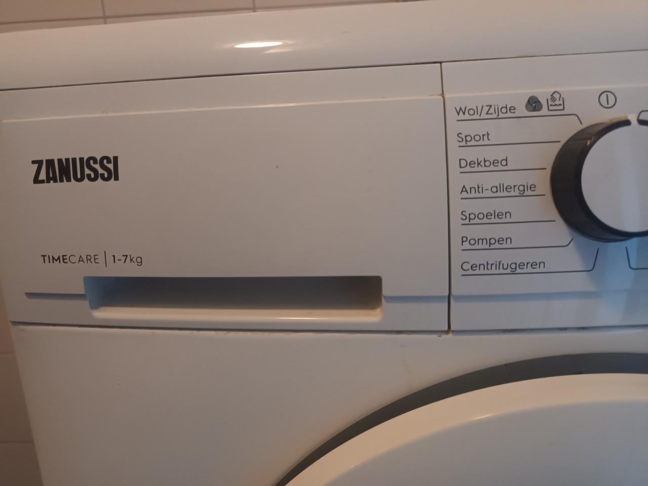 Gratis af te halen, wasmachine. Op zaterdag 28 Maart op te halen