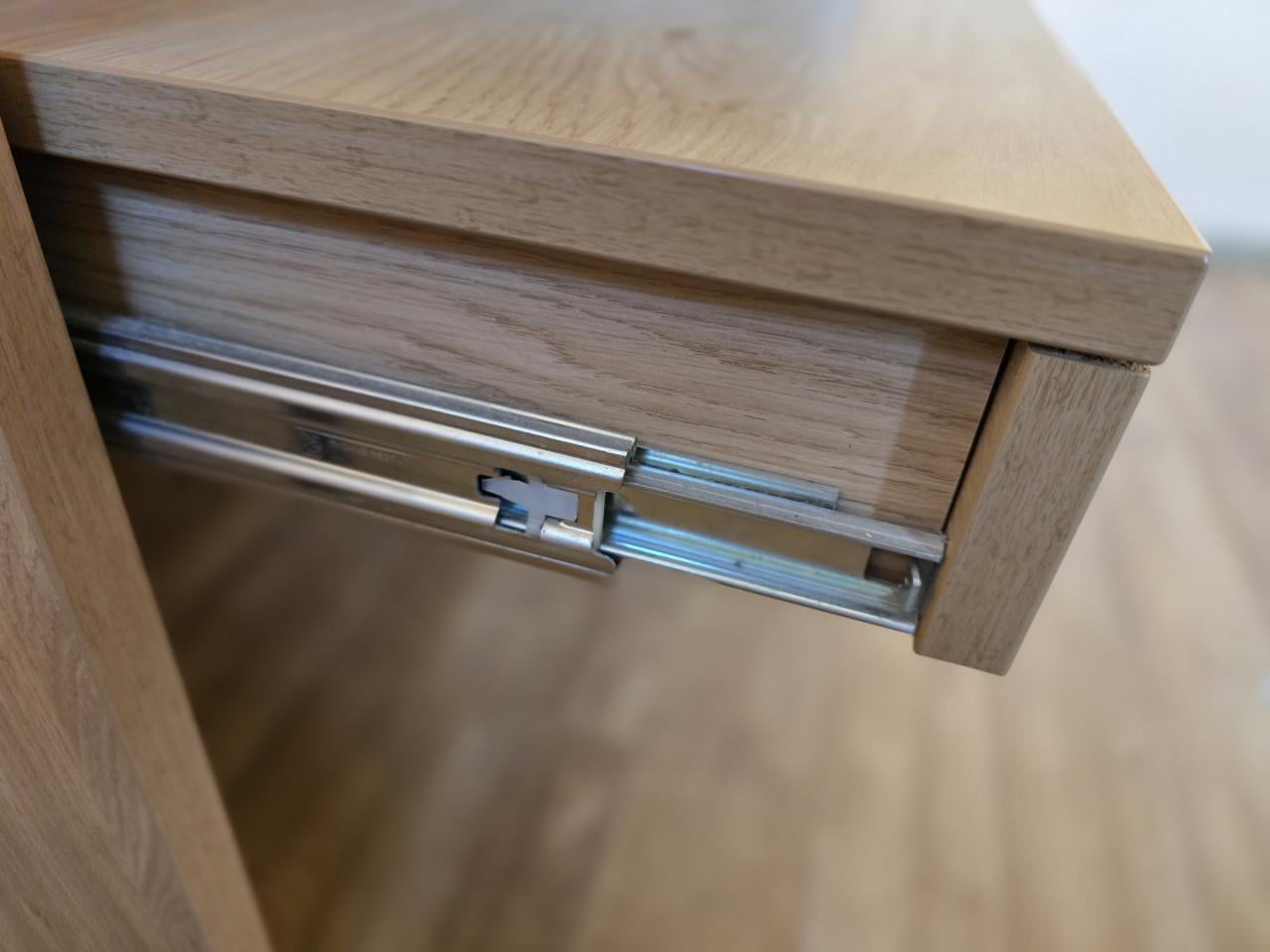 Hoogslaper met ruim uitschuifbureau