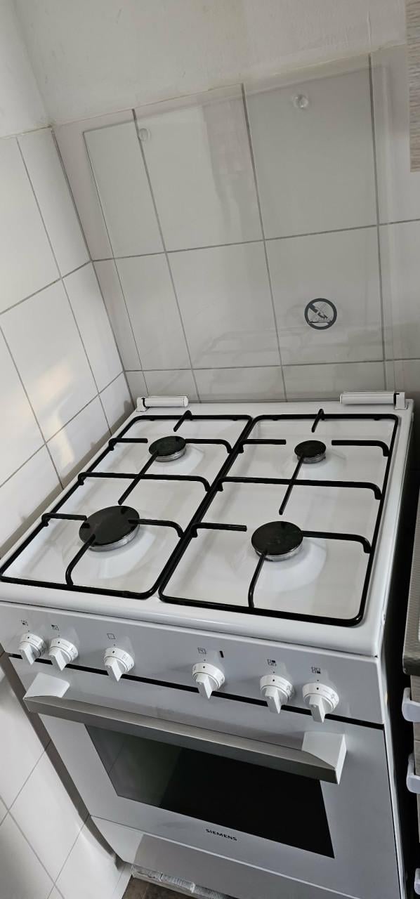 Siemens gasfornuis met oven in prima staat