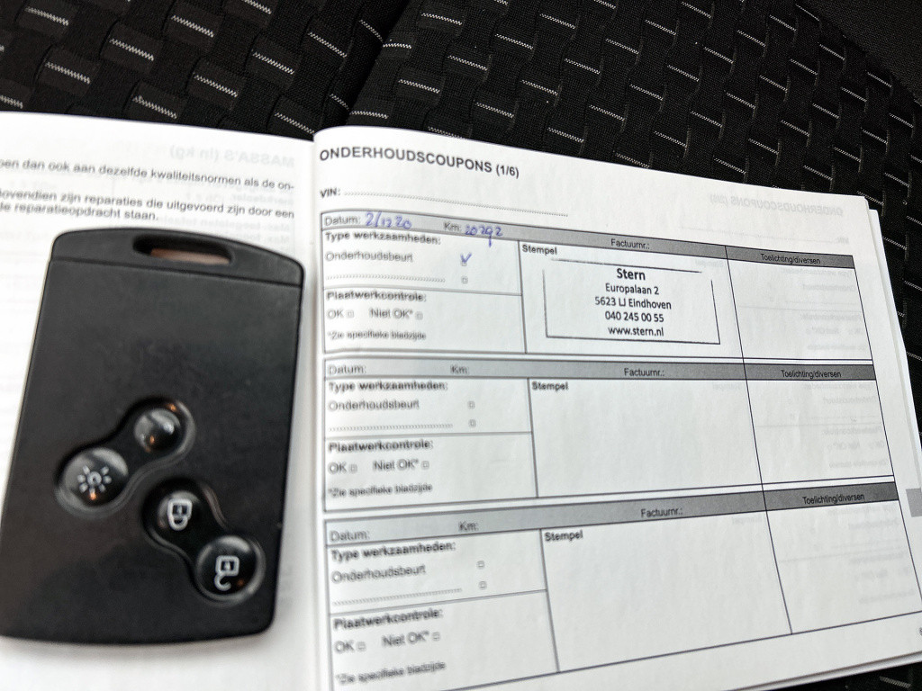 Renault Captur 1.3 tce intens / trekhaak / bose sound / camera / carplay-an