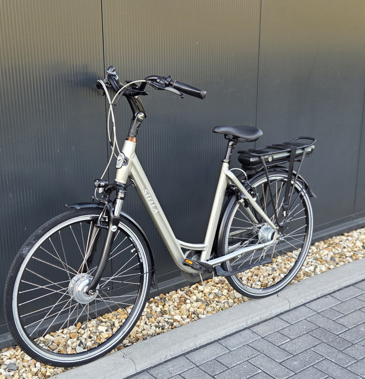 Mooie Stella Livorno Hybrid 53cm 630Wh accu