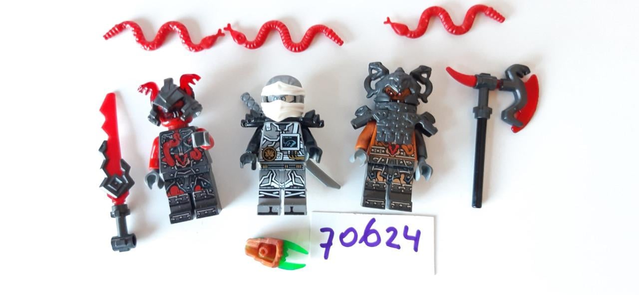 LEGO NINJAGO 70624:  Vermillion Invasievoertuig