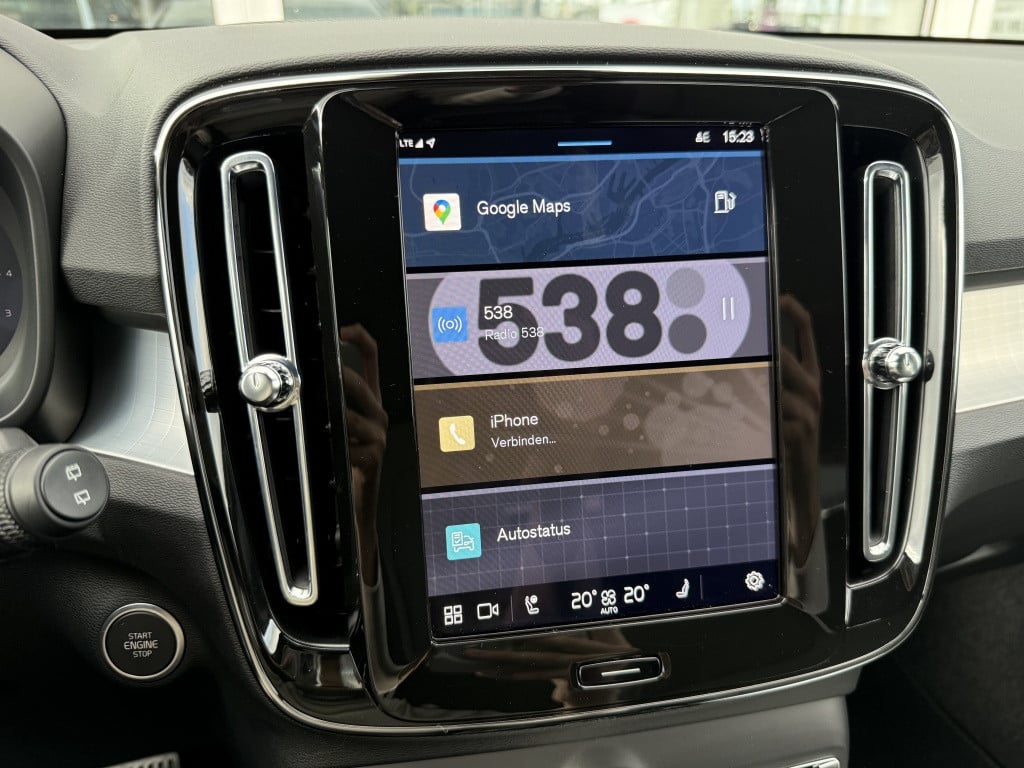 Volvo XC40 b4 197pk plus dark |adap.cruise| trekhaak | camera| elektrische