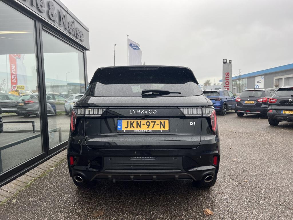 Lynk & Co 01 1.5 261pk plug in hybrid , pano dak , 360gr camera , adaptive 