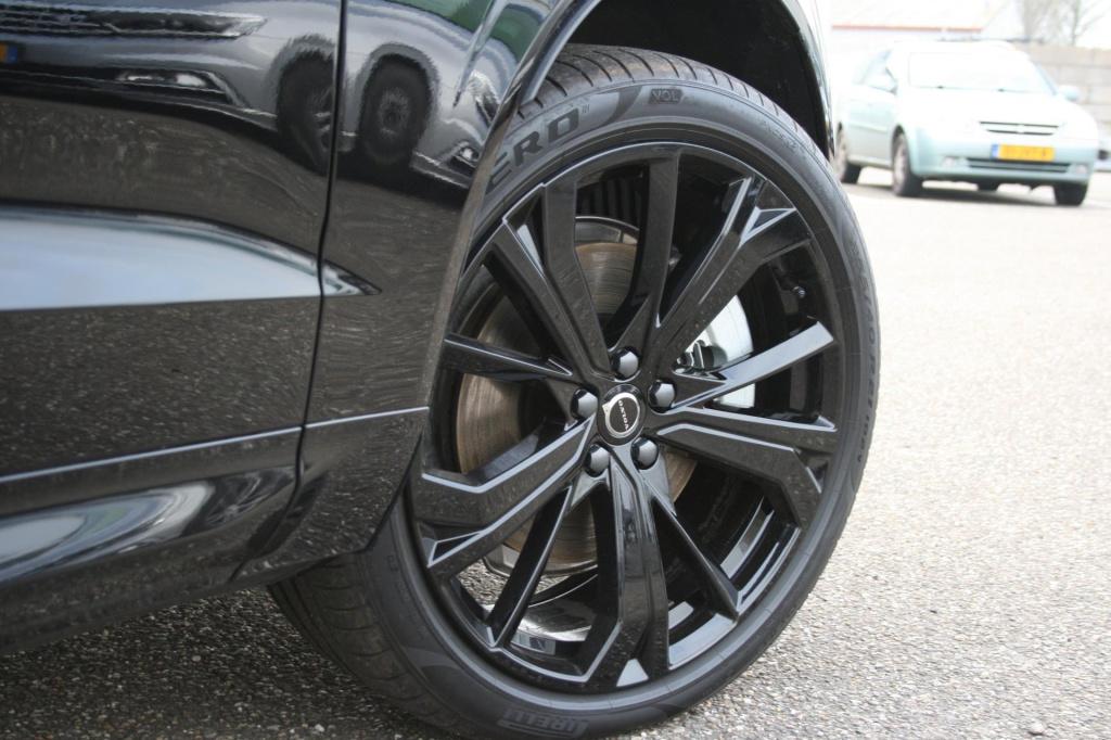 Volvo XC60 2.0 t6 plug-in hybrid awd plus black edition / nieuw / model 202