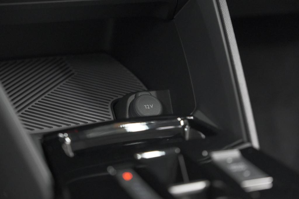 Citroen C4 hybrid 136 e-dcs6 plus | camera | apple carplay | navigatie | pa