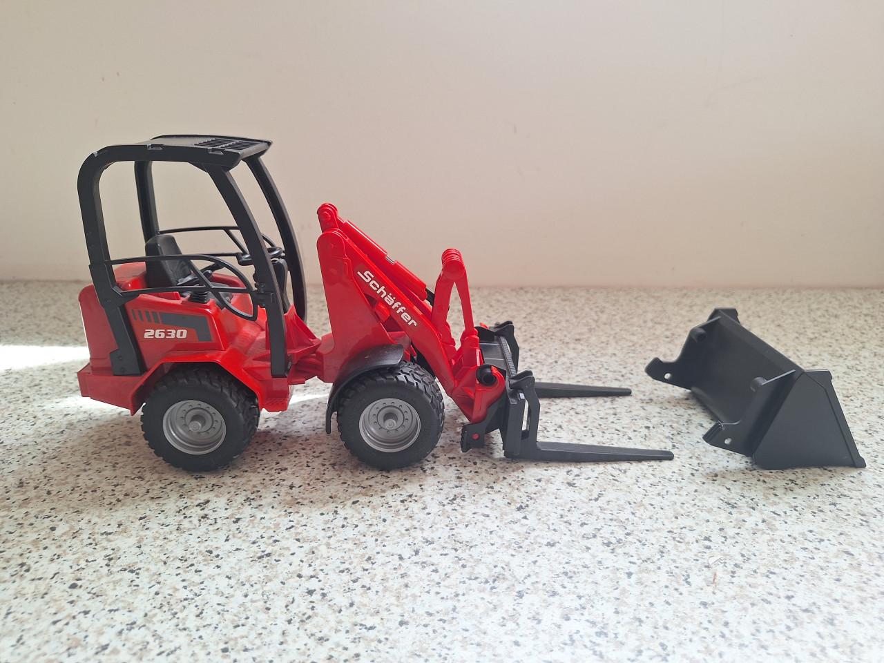 Bruder Schäffer kniklader.