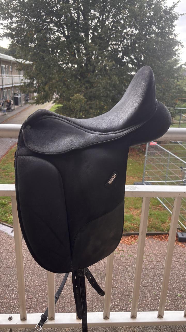 Wintec Isabell Werth 17 inch