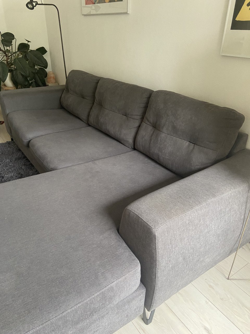 Bank lounge