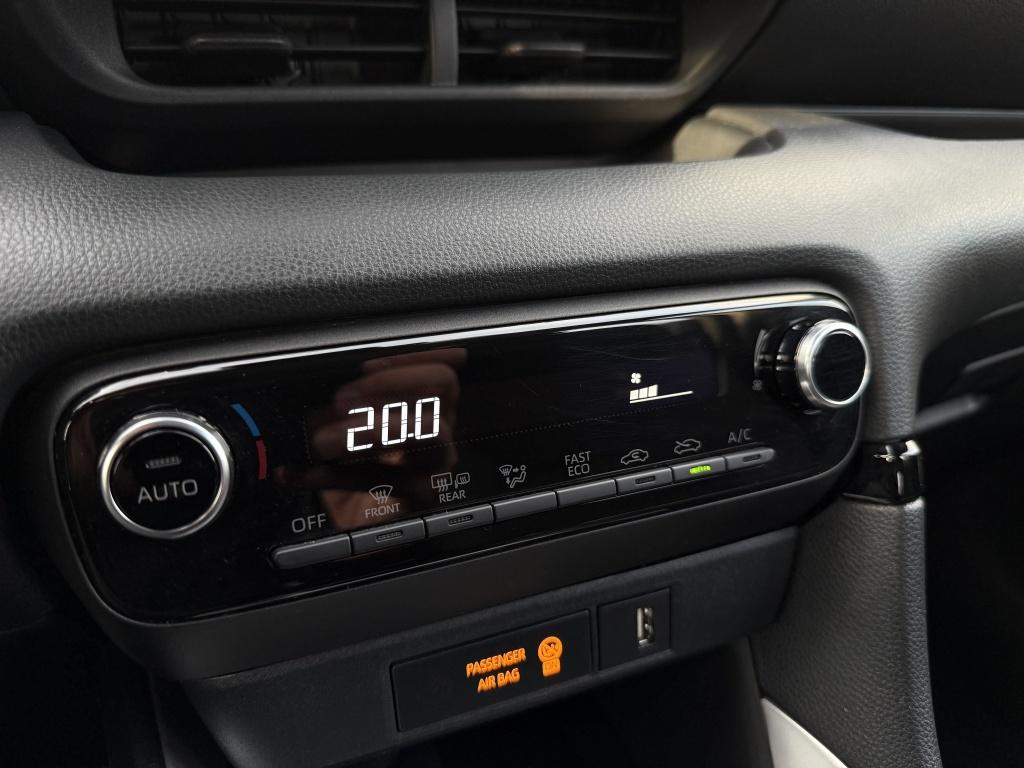 Toyota Yaris 1.5 hybrid 115 bns