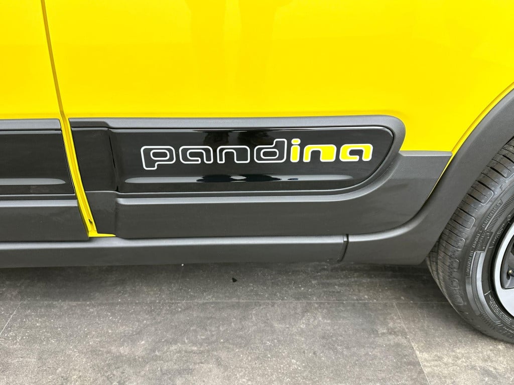 Fiat Panda 1.0 hybrid pandina | parkeersensoren | apple carplay & android a