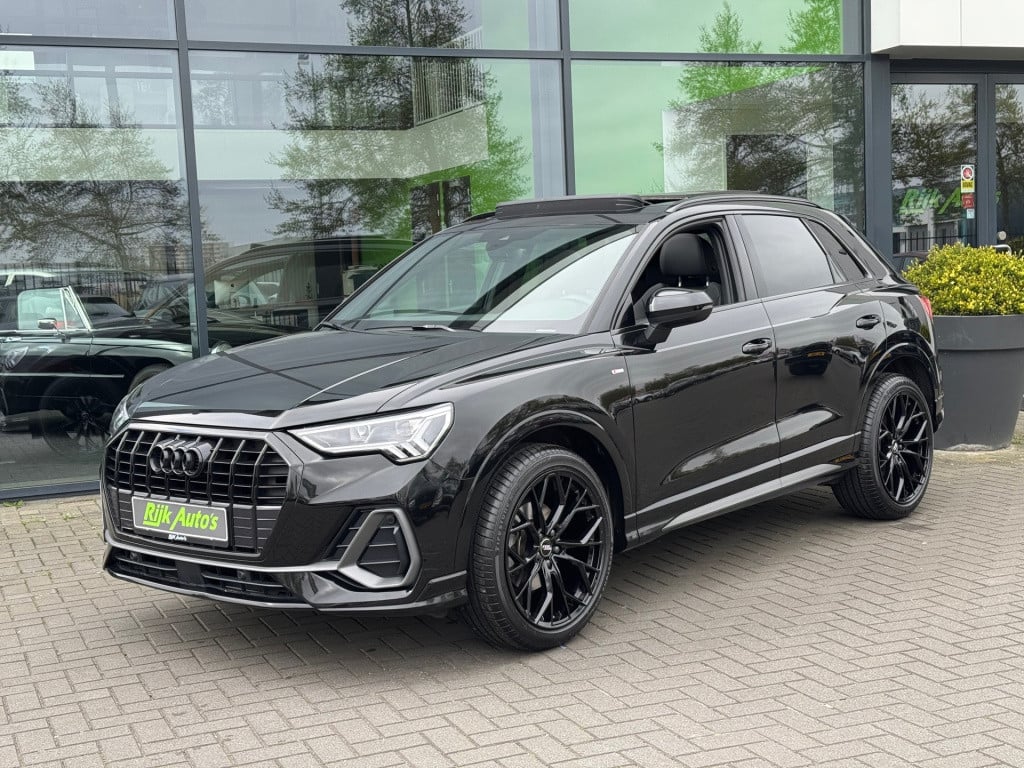 Audi Q3 35 tfsi 3x s-line * panoramadak * keyless * leer * camera