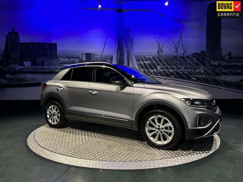 Volkswagen T-roc 1.5 tsi style*led*virtual*dab+*pdc v&a*trekhaak*navi*appco