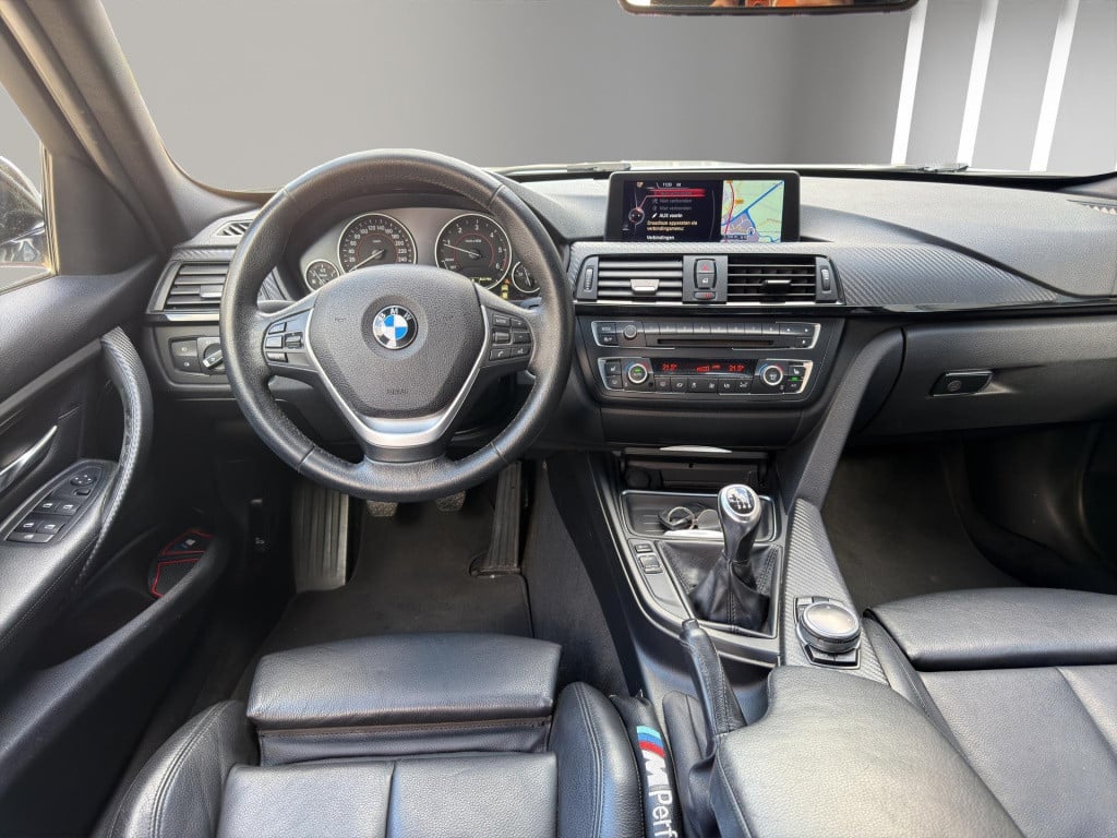 BMW 3-serie 320d high executive leder pdc