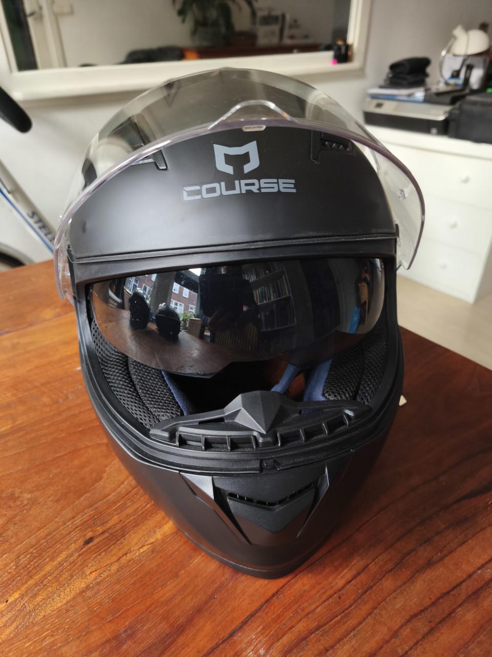 Te koop aangeboden Course Raider 2.0 integraalhelm.